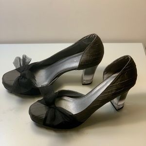 Vera Wang tulle bow heels